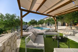 Villa Bevanda1