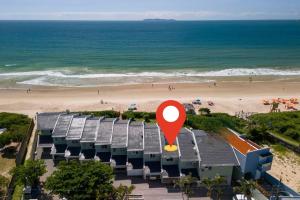 Sobrado Frente ao Mar Mariscal para 6 e 8 Pessoas