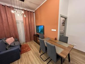 New comfortable apartment with patio on Klimeckiego street