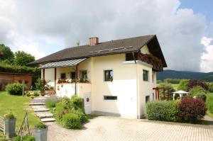 4 star pension Pension Hoisl Sch&ouml;nberg Duitsland