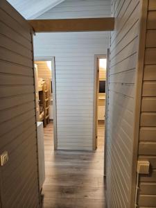 Relaxing and cozy cottage with hot tub