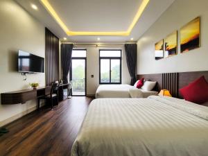 TAM COC HARBOR VIEW HOTEL