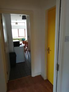 2 Bedroom, 2 Bathroom Apartment