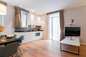 Major House - Luxury Apartments in Rome by Hostand