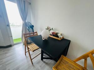 The most prosperous seaside seaview apartment in Jomtien(Tub, high speed Wi-Fi, Projector)