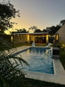Casa con piscina Paso de la Patria. Bitcoins House.
