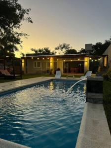 Casa con piscina Paso de la Patria. Bitcoins House.