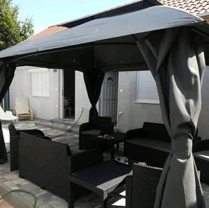 Flower 1 free parking