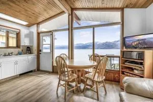 Cozy Cottage by the Lakeshore #4 - Peachland