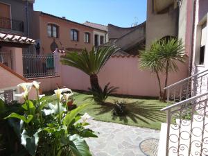 B&B LAurora
