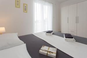 Seaside family friendly house with a swimming pool Sevid, Trogir - 22724