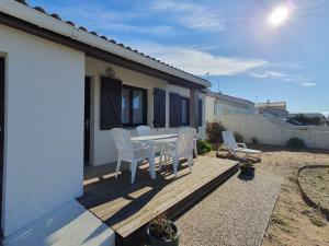 Maison confortable avec jardin, proche plage et centre-ville – Animaux sur demande - FR-1-476-24