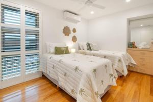 Luxurious Beachside Living