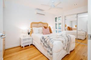 Luxurious Beachside Living