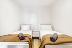 2-Bedroom Apartment in Melbourne City with carpark