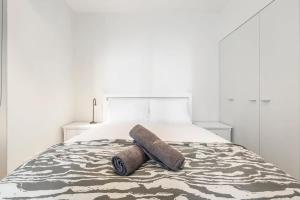 2-Bedroom Apartment in Melbourne City with carpark