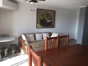 Cómodo departamento en Costa Azul.