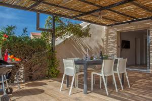 Villa "Albizzia" avec terrasse et jardin 6 à 8 personnes