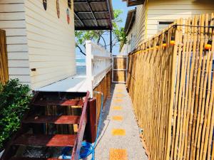 Karoon Sea View Lodge