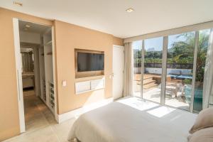 Unbelievable PH, Leblon! Amazing view and privacy!