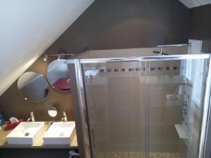 B&B / Chambres d'hotes B&B Loft Trotters : Chambre Double Deluxe avec Douche