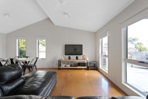 Cowes Retreat - Pet Friendly Accommodation