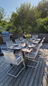 Cozy Retreat with Modern Charm