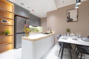 Cardinal Court Phu My Hung