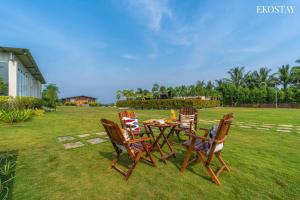 EKOSTAY Luxe - Woodstock Villa I 2 Acre Property I Cricket Turf I Party Friendly