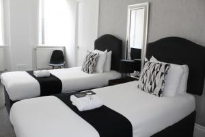 Twin Room room in The Mitre Hotel