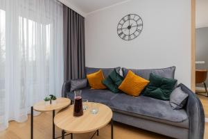 Okrzei Stylish Apartment with Balcony & Parking Gdynia by Renters