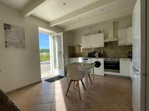 Villas ✰✰✰ Maison en pierre au coeur du Quercy blanc ✰✰✰ : photos des chambres
