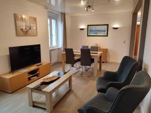 Appartements Appartement au centre de TREBEURDEN et a 500m de la plage - Ref 665 : photos des chambres