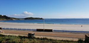 Appartements Appartement au centre de TREBEURDEN et a 500m de la plage - Ref 665 : photos des chambres