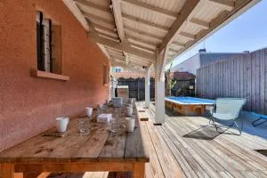 950m de la plage - Maison pour 10 avec piscine - Arès