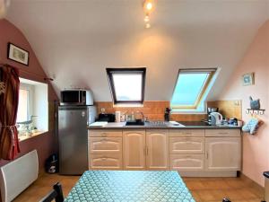 Appartement VUE MER au centre de TREGASTEL, à 600m de la plage - Réf 708