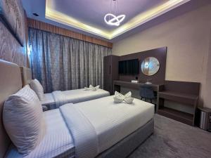 GOLD SKY AVENUE HOTEL