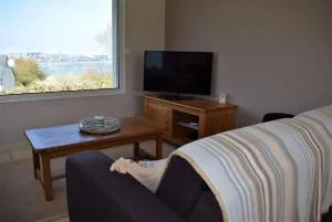 Maison VUE SUR MER avec jardin clos à PERROS-GUIREC - Réf 842 - 土鲁万