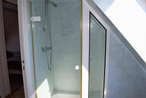 Villas Maison VUE SUR MER avec jardin clos a PERROS-GUIREC - Ref 842 : photos des chambres