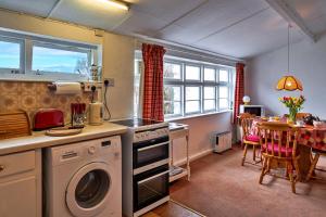 Finest Retreats - Lewcott