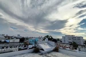 Shri Heritage - Entire Cozy Floor II at Assi, Varanasi