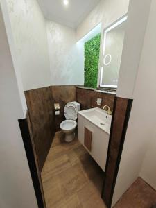 Central 1-BR Apartment