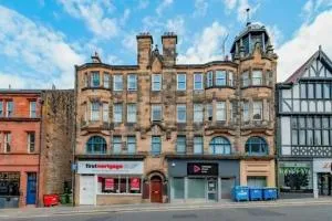 Falkirk City Centre Stylish Two-Bedrooms Apartment - Carron