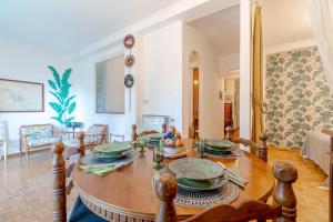 GuestHost - Vintage Holiday Flat