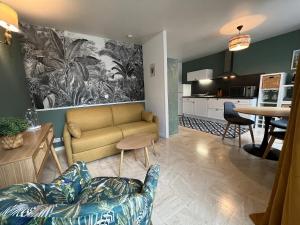 Beau F2 rénové au coeur de Caen