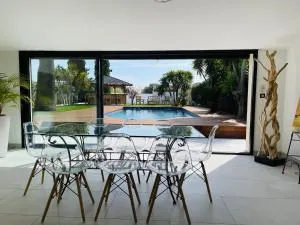 Villa Bali de standing, 8 couchages à 5 min d'Arles - 贝勒加德