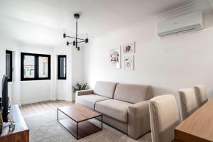 Ocean Breeze - T1 Apartment in Cascais by Lisbeyond