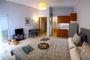 Aphrodite - Cozy & Bright Studio in Egaleo-Athens