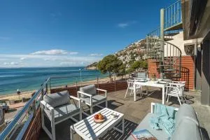 Apartamento ático primera línea Playa Canyelles - Montjoys