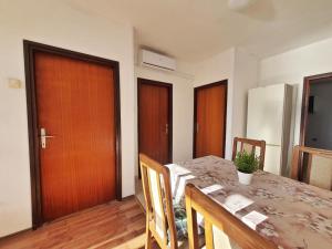 Apartment Henrik on the beach 2 bedrooms